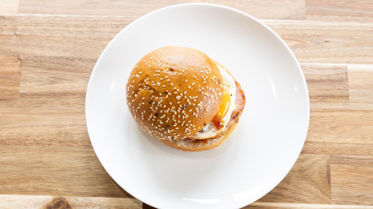 Egg & Bacon Roll