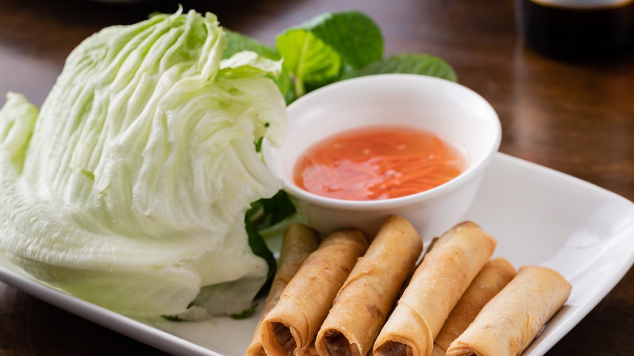 Pork Spring Rolls (8)