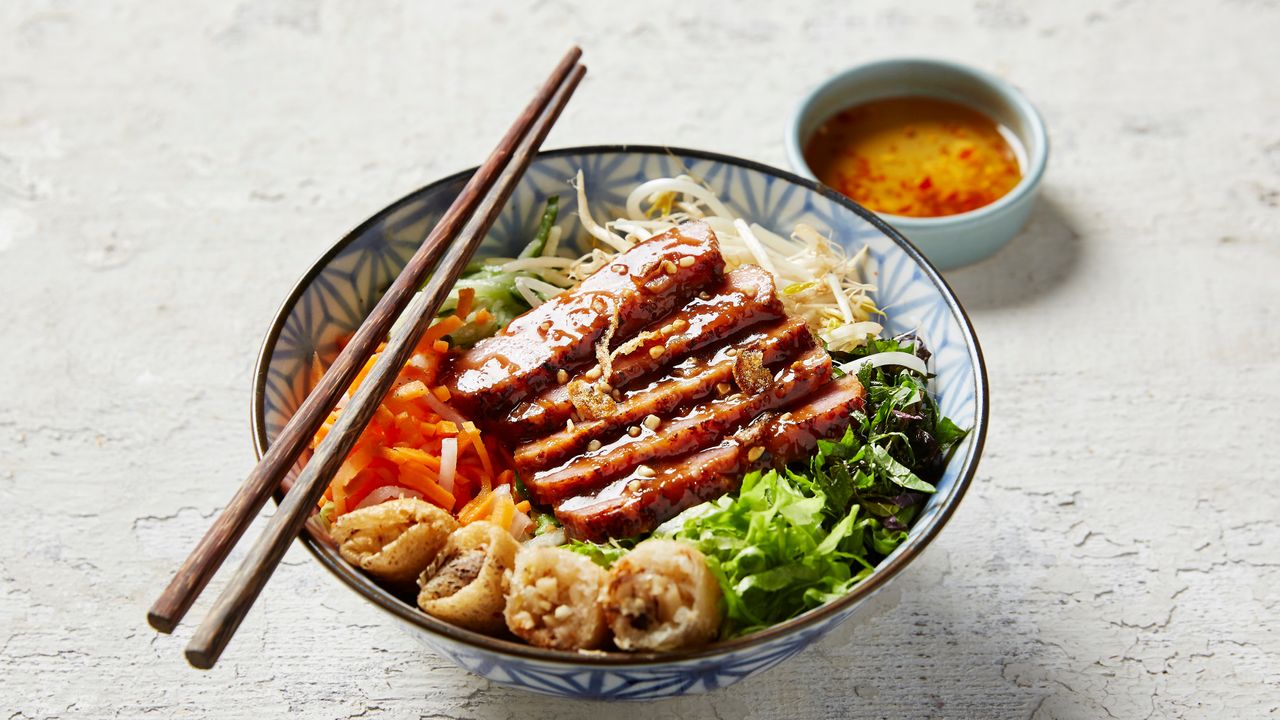 V4. Bbq Pork Patty / Bún Nem Nướng