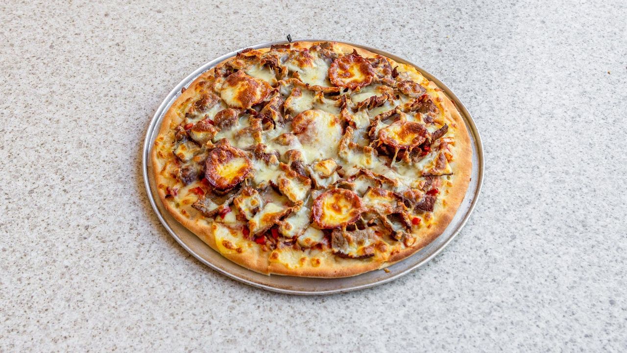 Salami Pizza