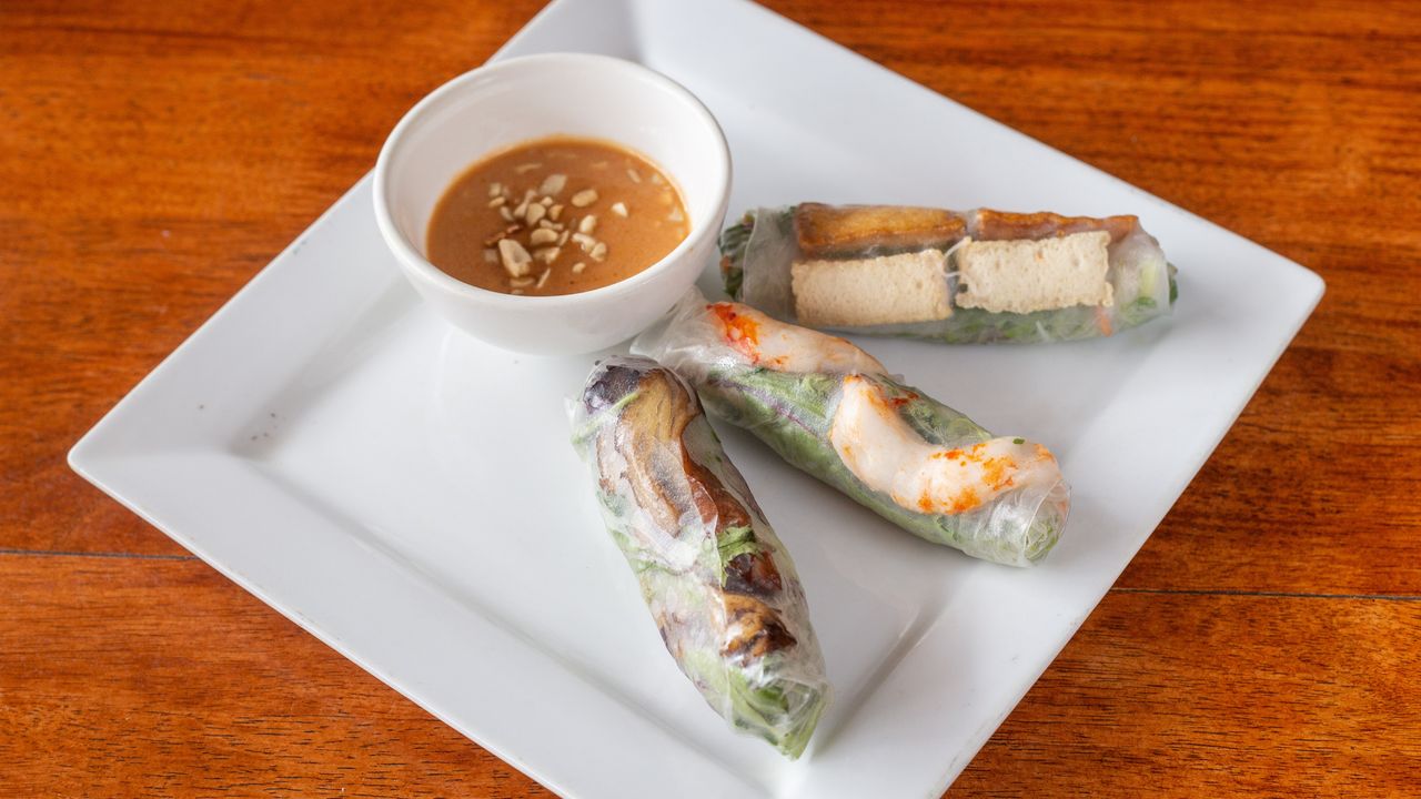 Peking Rice Paper Rolls