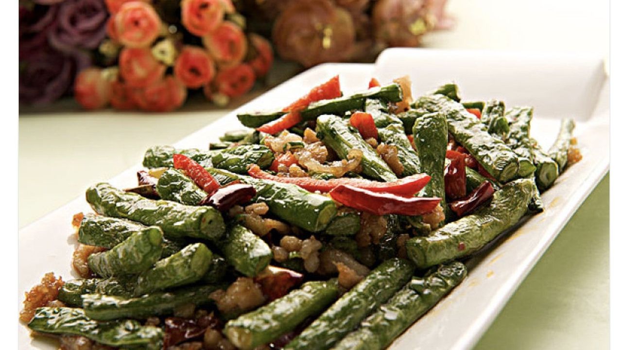 Stir-Fried Green Bean with Pork Mince   干煸四季豆