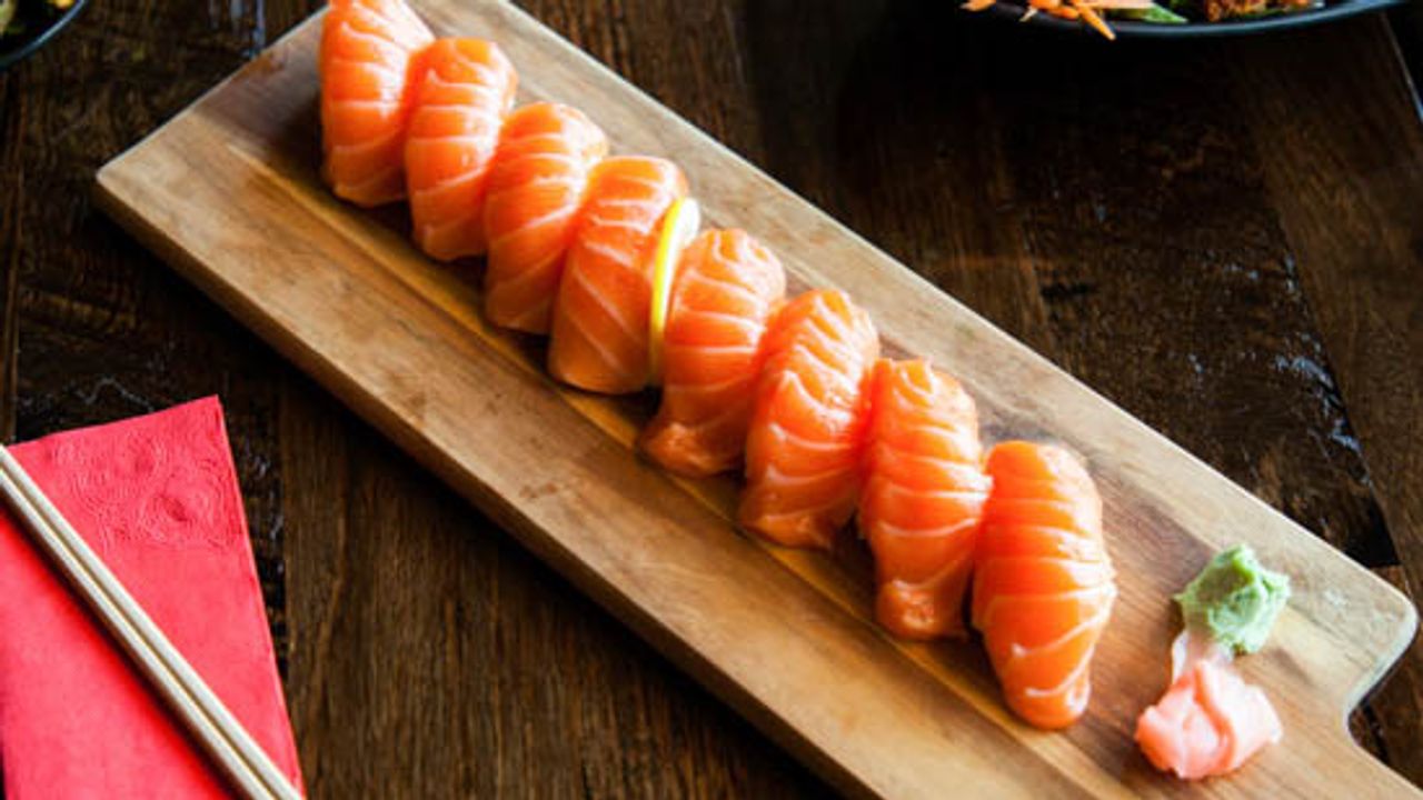 Nigiri Salmon