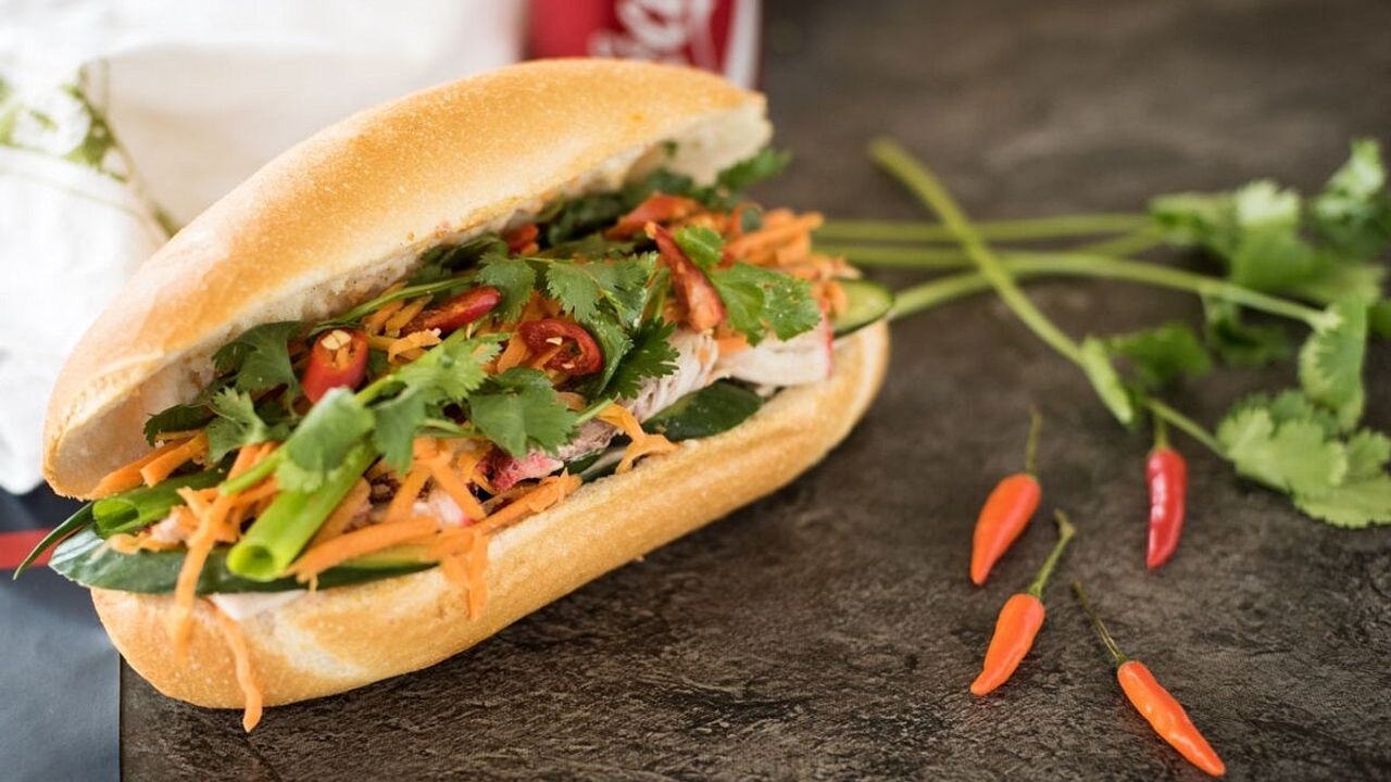 Banh Mi Heo Quay