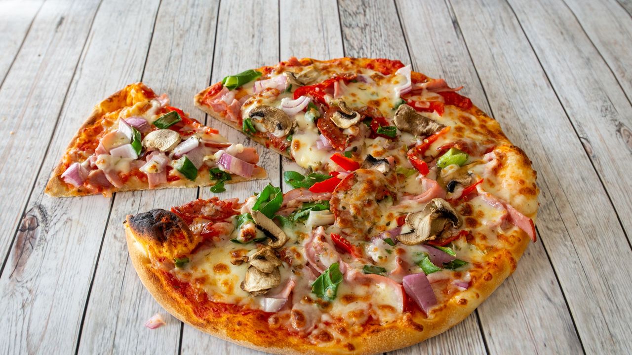 Mediterranean Pizza