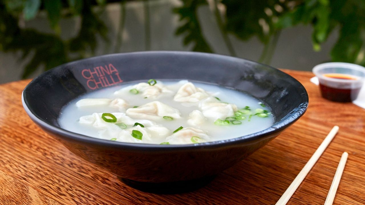 Sichuan Style Pork Wonton (龙抄手)