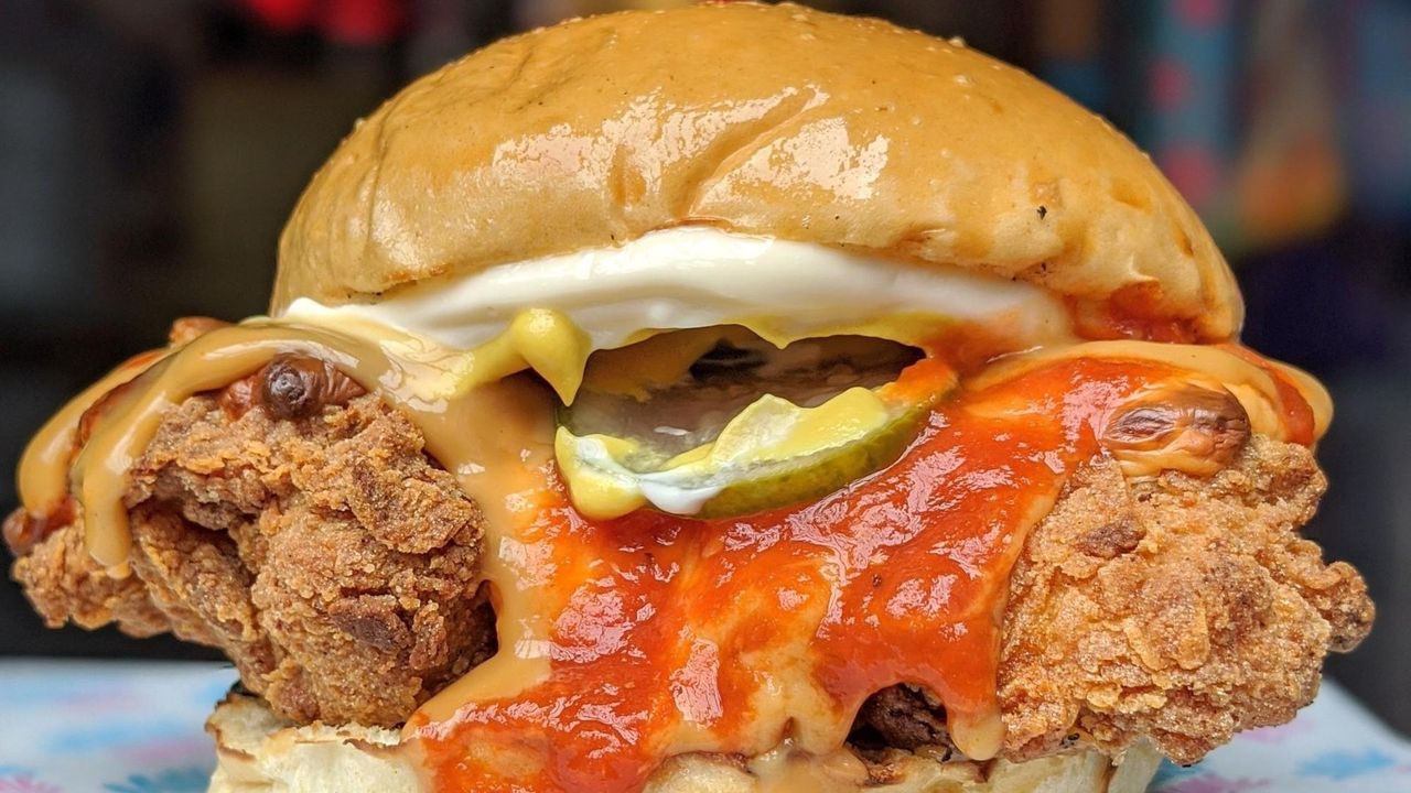 Fried Chicken Weezy Burger