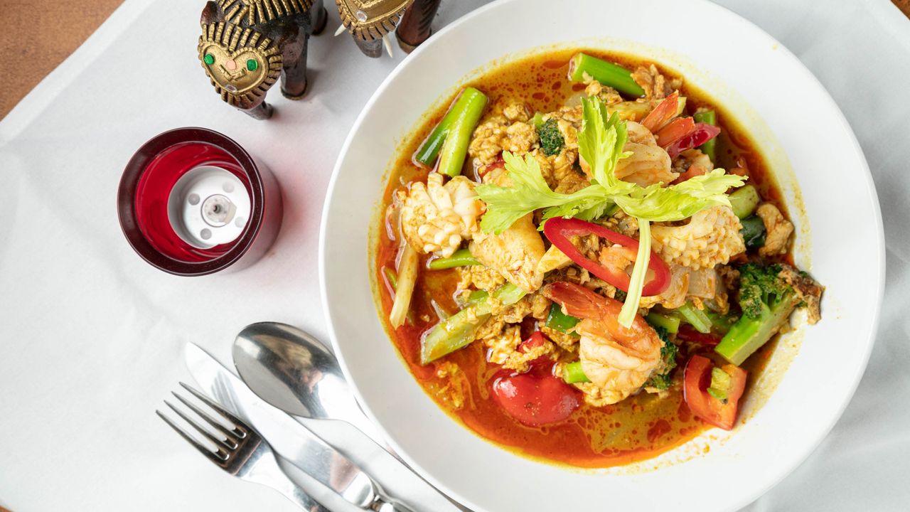 Seafood Stir Fried with Yellow Curry