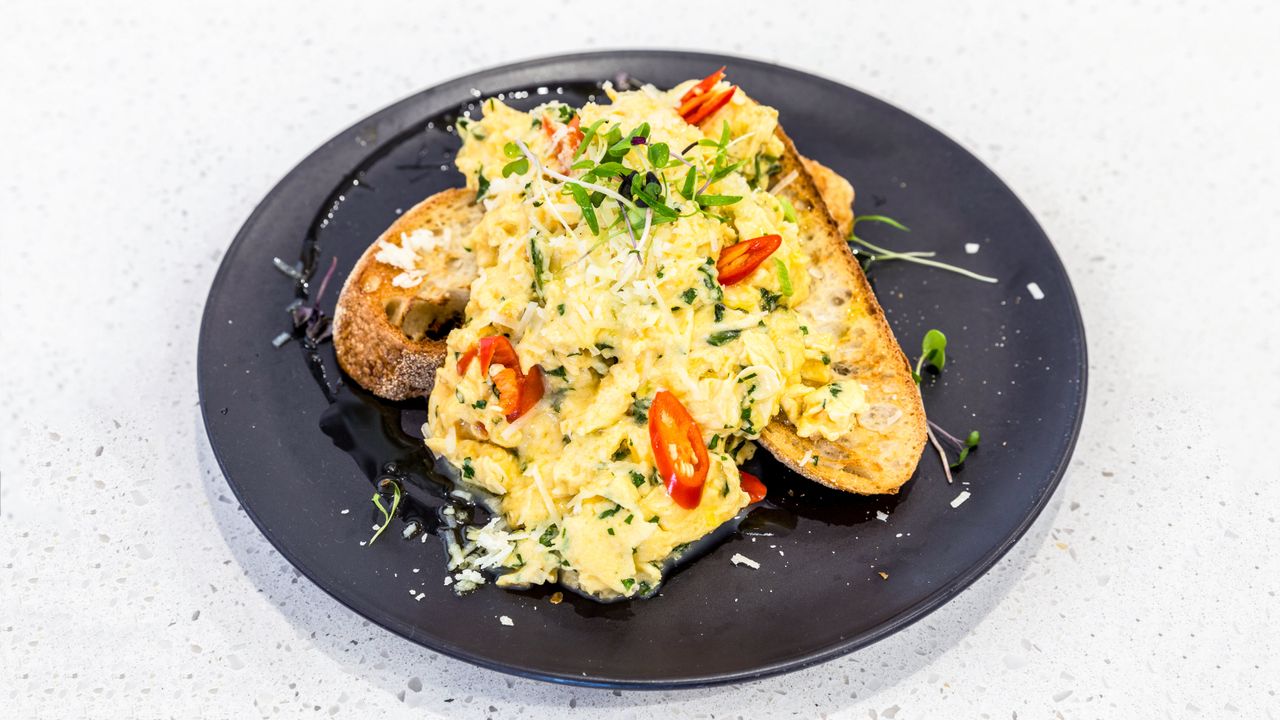 Chilli Scrambled Eggs