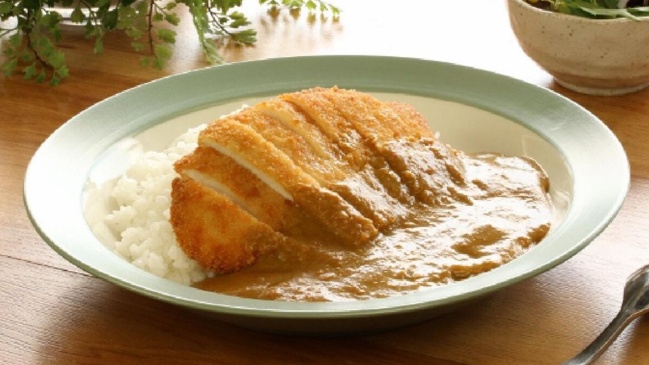 Chicken Katsu Curry & Rice Set (2910 kJ)