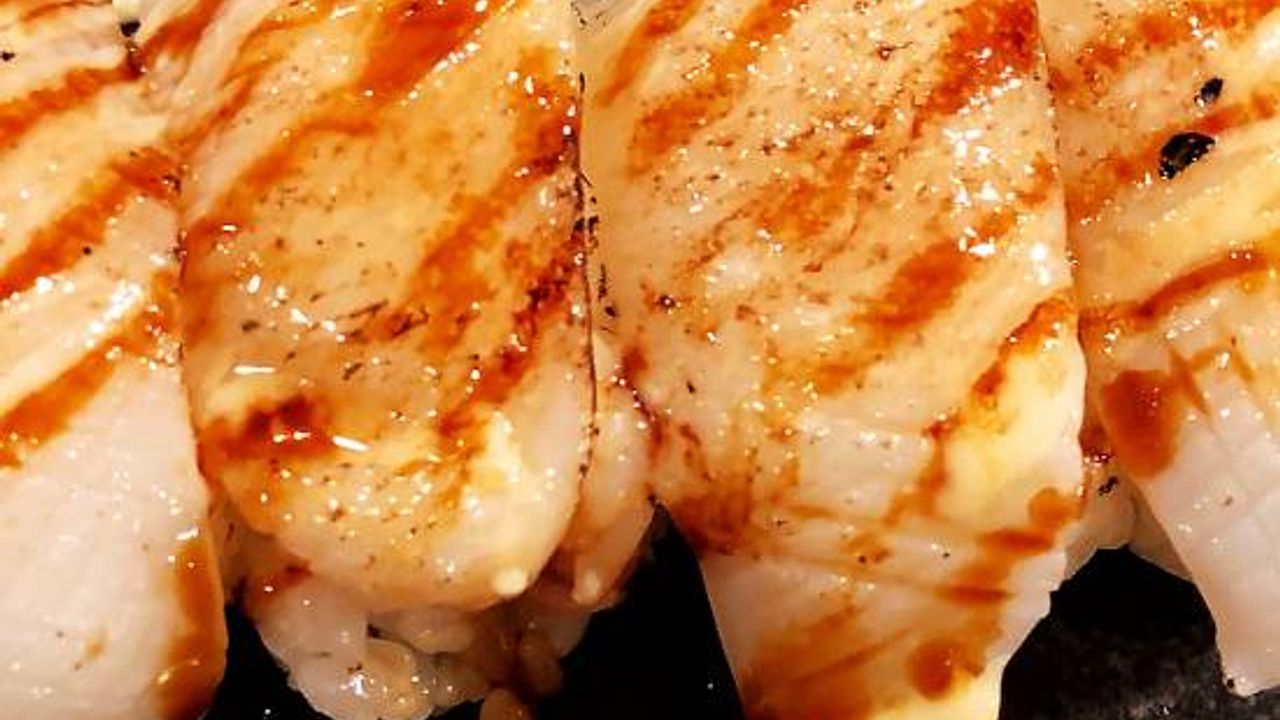 Ika Aburi Nigiri (4pcs)