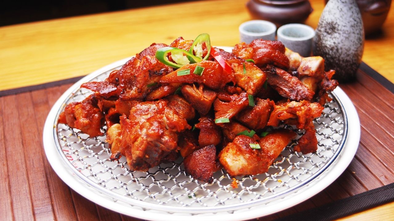 Spicy Grilled Pork Knuckle