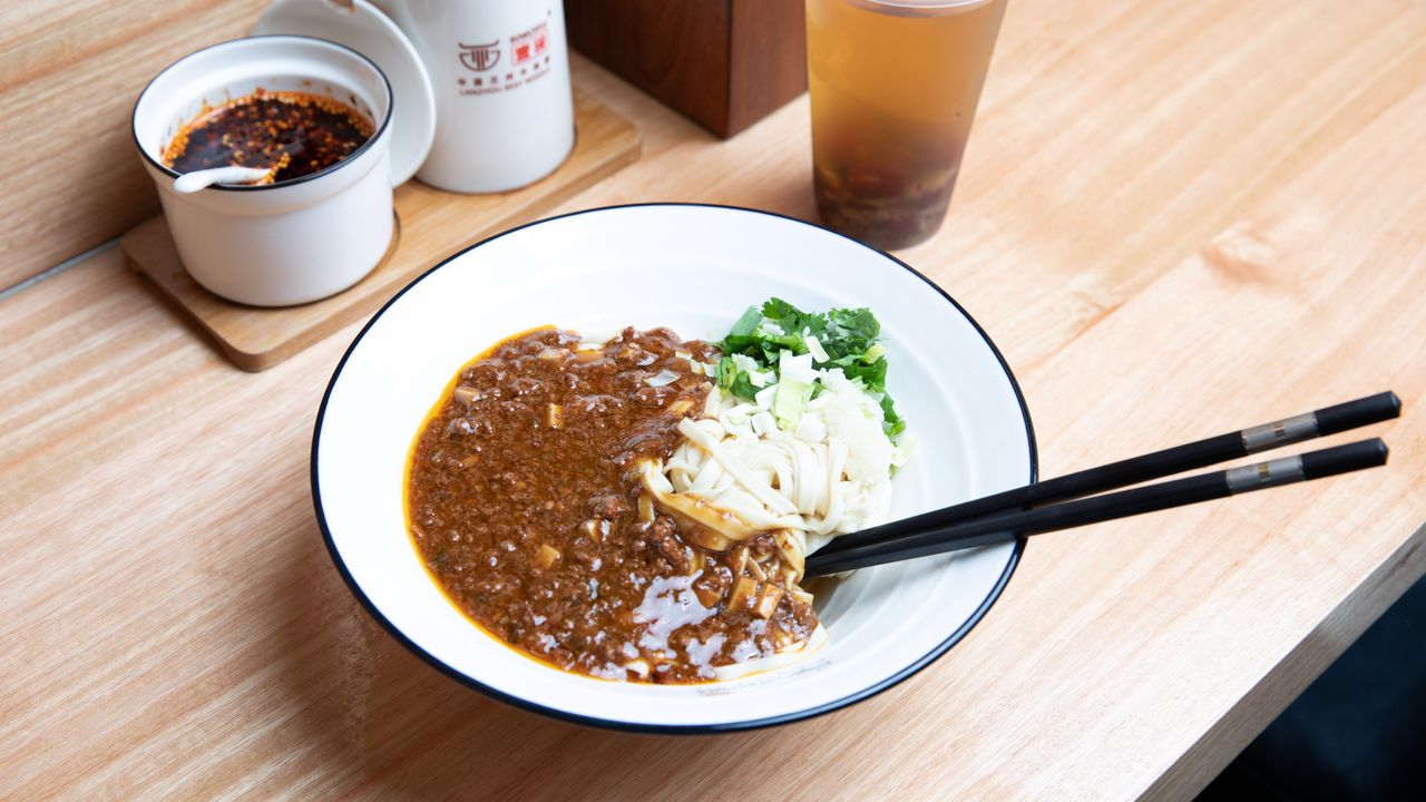 Noodle with Soybean Paste and Minced Beef