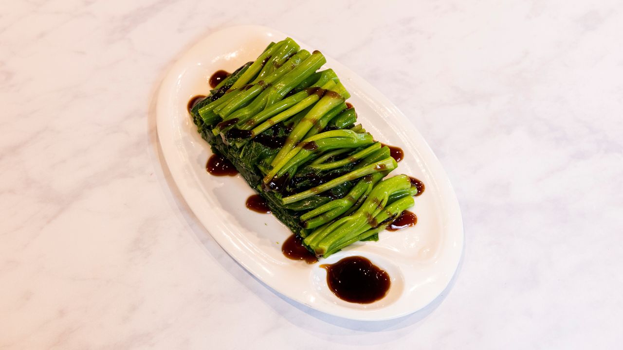Steamed Broccoli with Oyster Sauce 蠔油西蘭花
