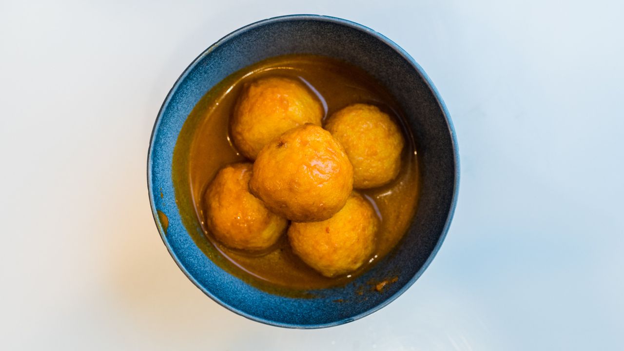 Hk Style Curry Fish Balls (5 Pc)