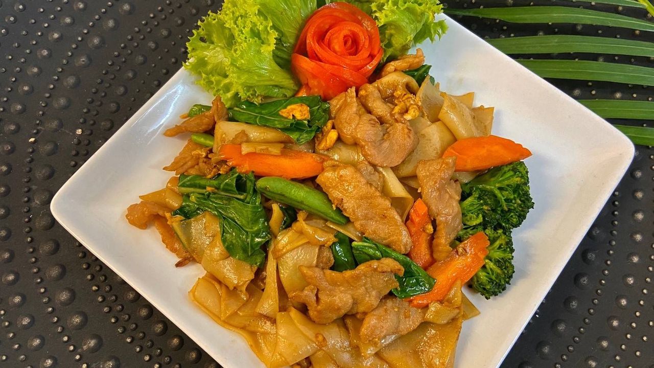 Non Veg Pad See Ew