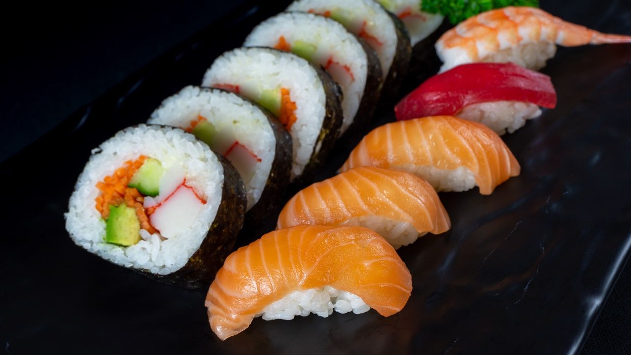 Nigiri & California Rolls