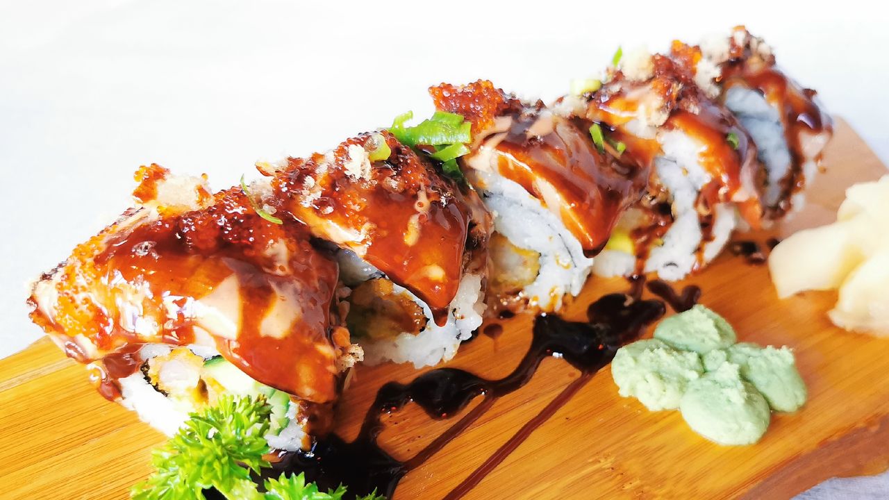 Salmon & Prawn Roll S313