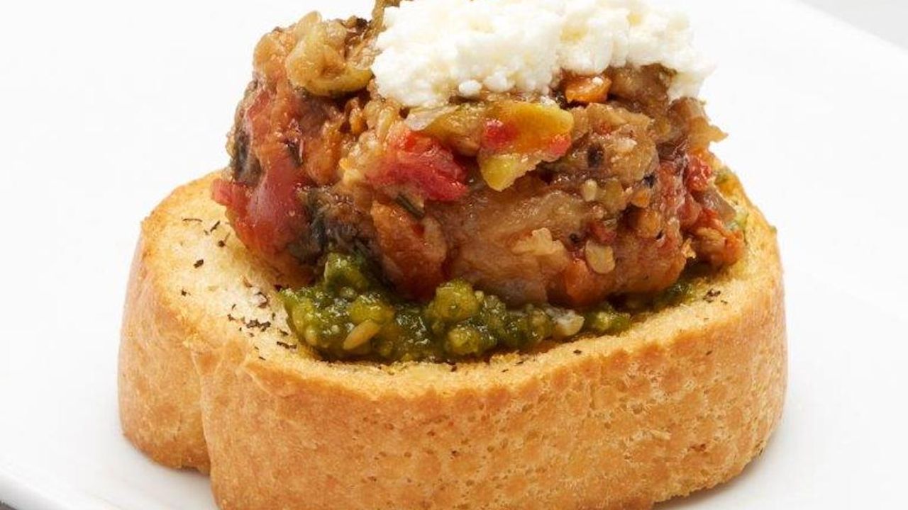 Mediterranean Vegetable Bruschetta (v)