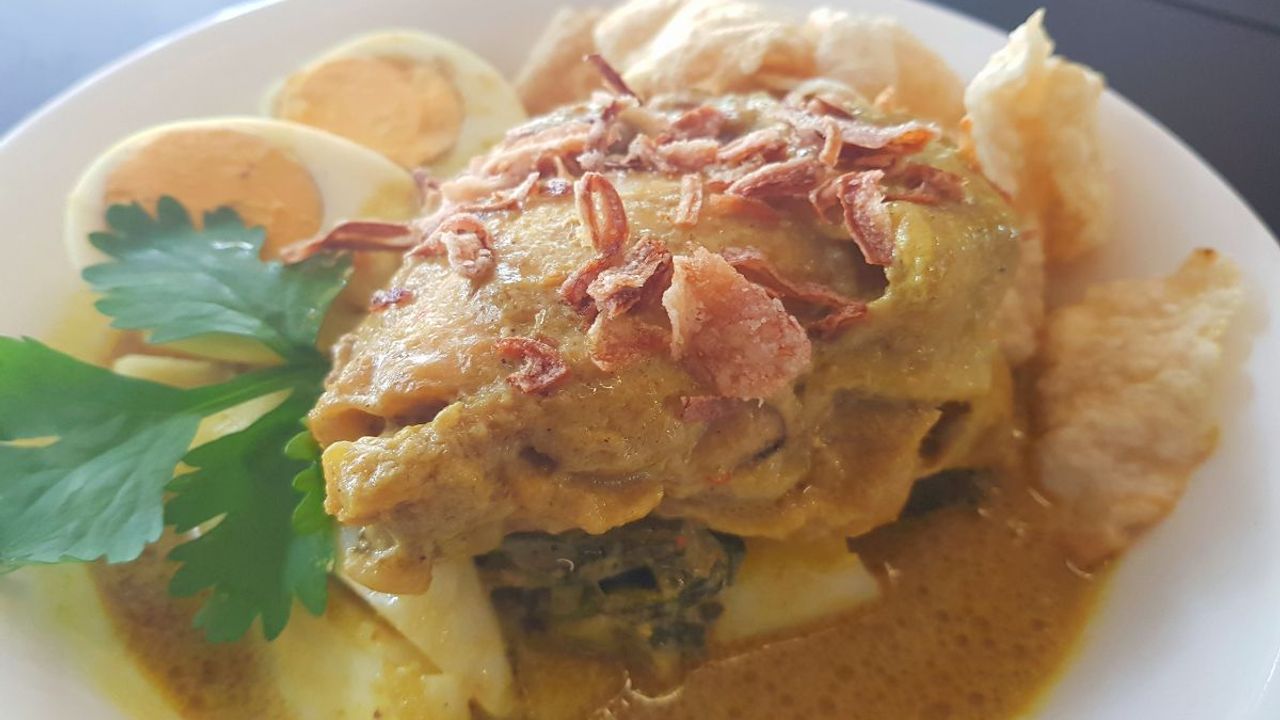 Lontong Sayur Rendang