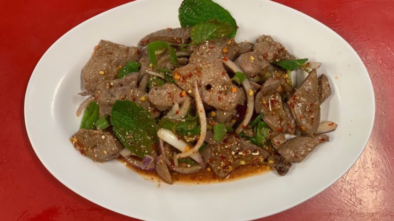 Pork liver salad ตับหวาน