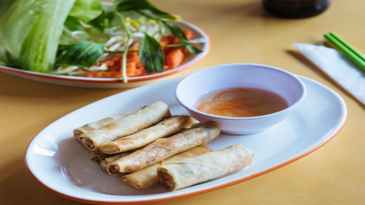 1. Springrolls (8)