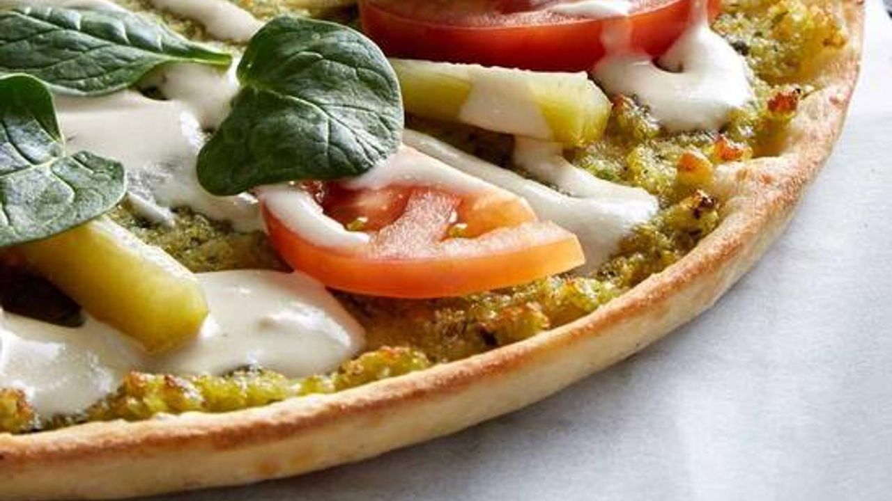 Falafel Pizza