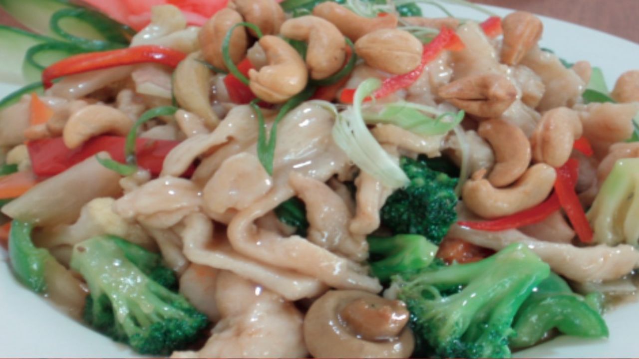 44. Cashew Nut Chicken