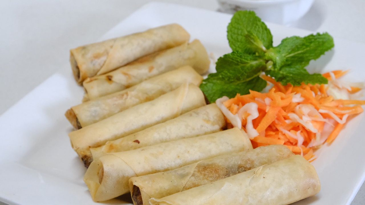 Vegetarian Spring Rolls (8 pieces)