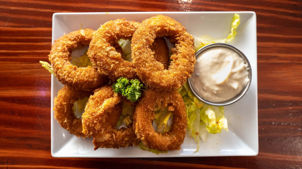 Calamari with Tartare Sauce (6 Pcs.)