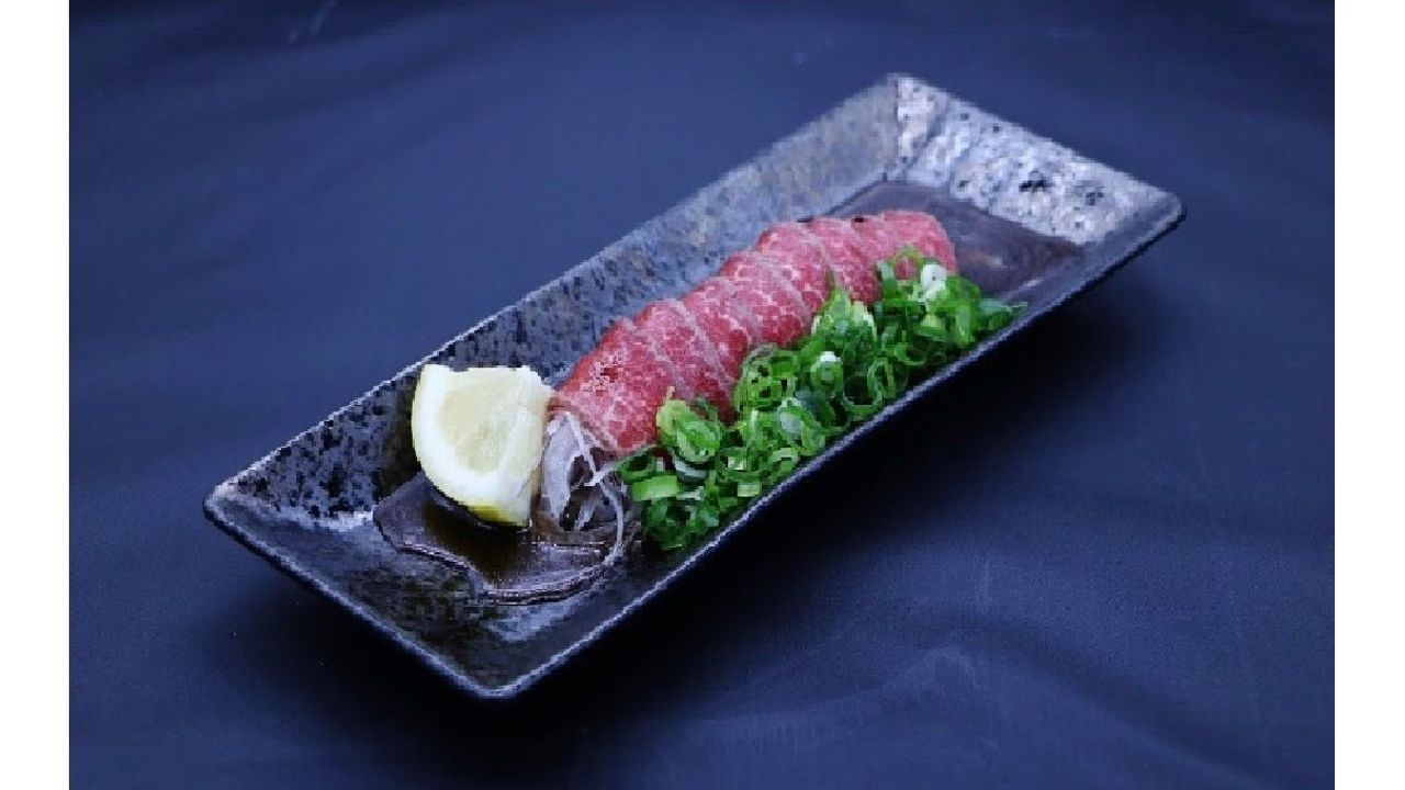 Wagyu Beef Tataki Sashimi (8pcs)