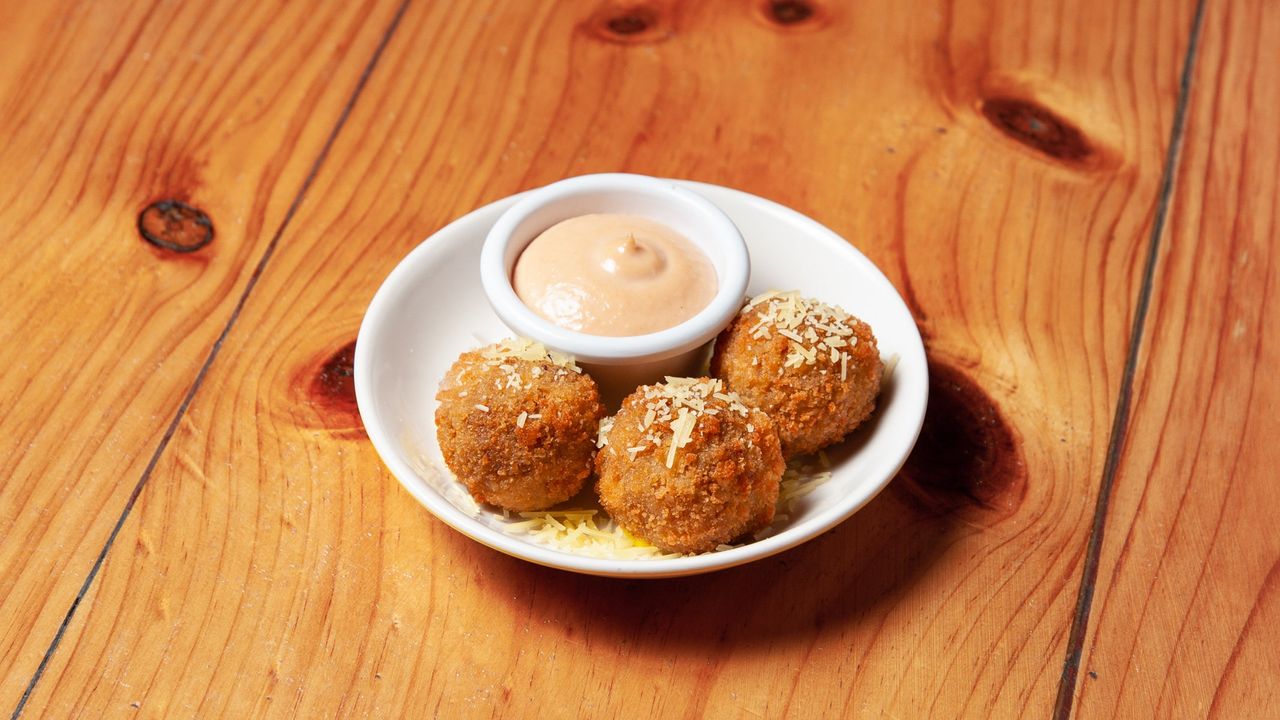 Pumpkin & Feta Arancini with Sofrito & Parmesan (3pcs)