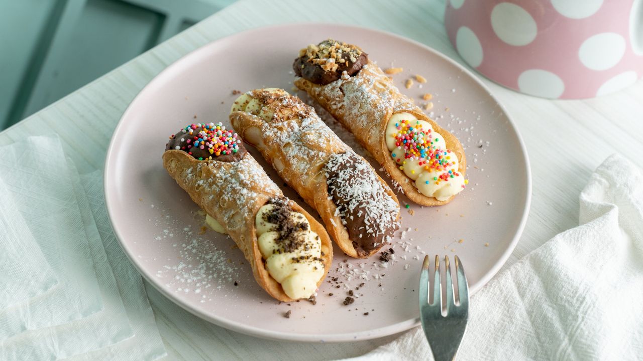 Freshly Filled Cannoli