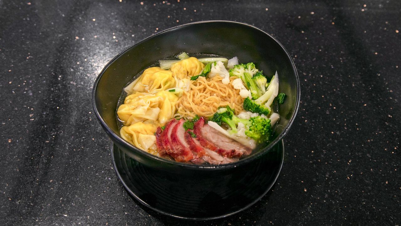 BBQ Wonton Noodles Soup 云吞叉烧汤面