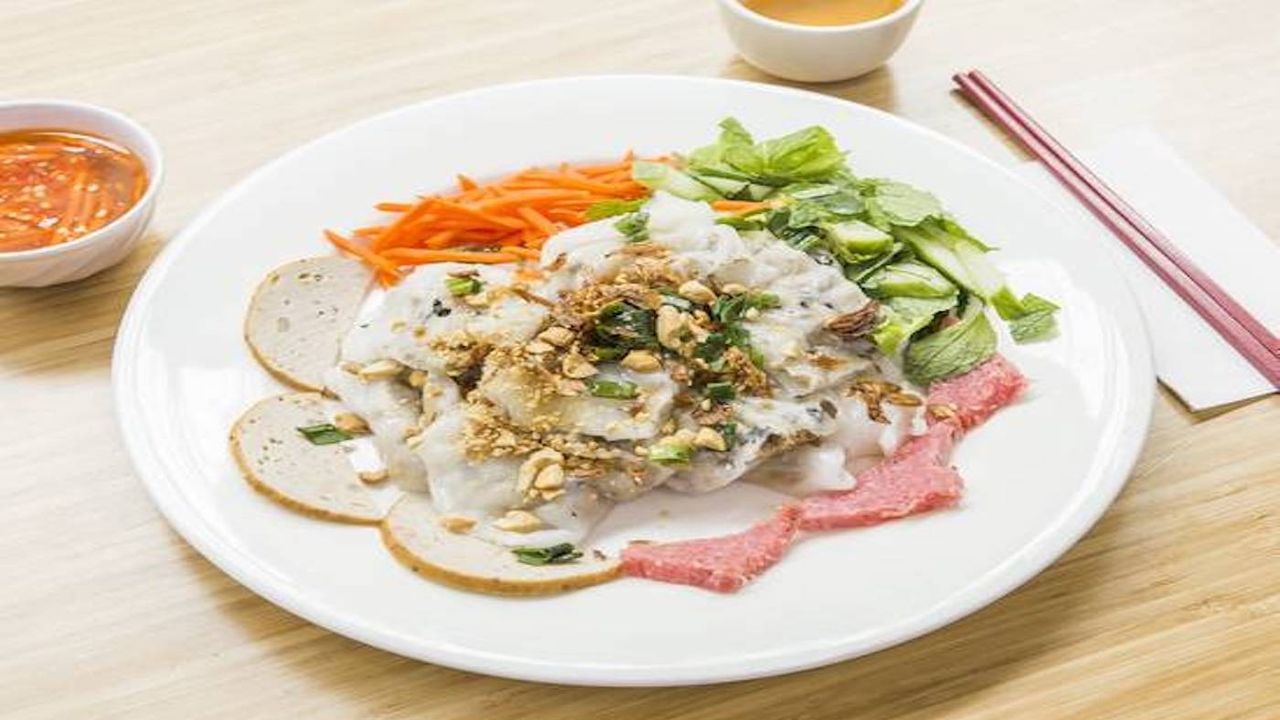 Vietnamese steamed rice rolls with pork mince with the lot.