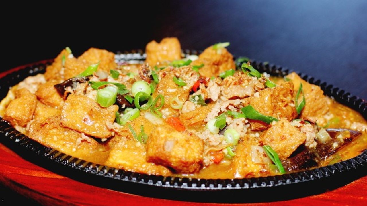 Sizzling Tofu with Minced Pork