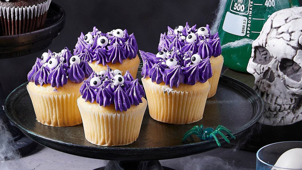 Vegan Vanilla Halloween Cupcakes