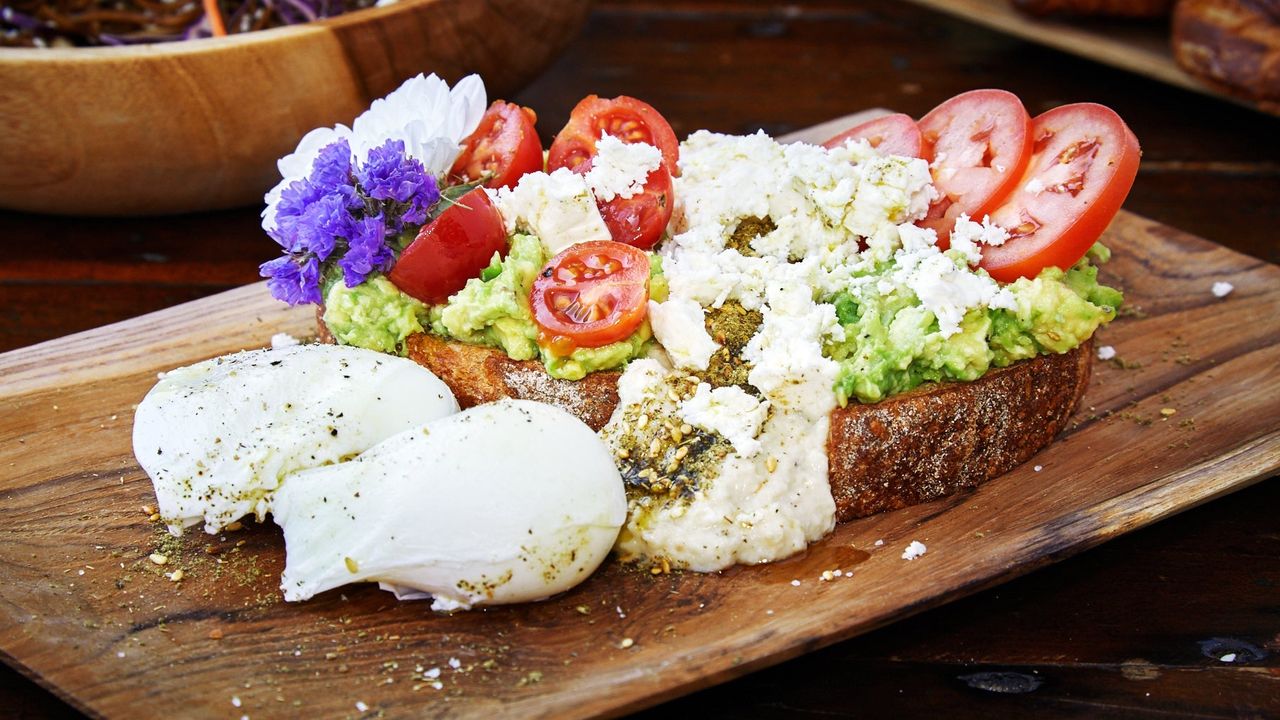 Smashed Avo with a Twist (VG)