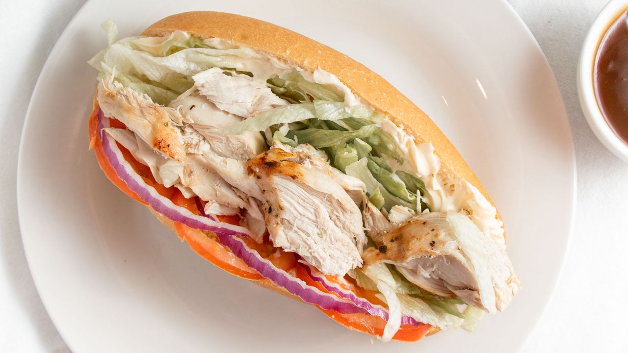 Pulled BBQ Chicken Roll (Chips and A 600mL Bottle of Drink)