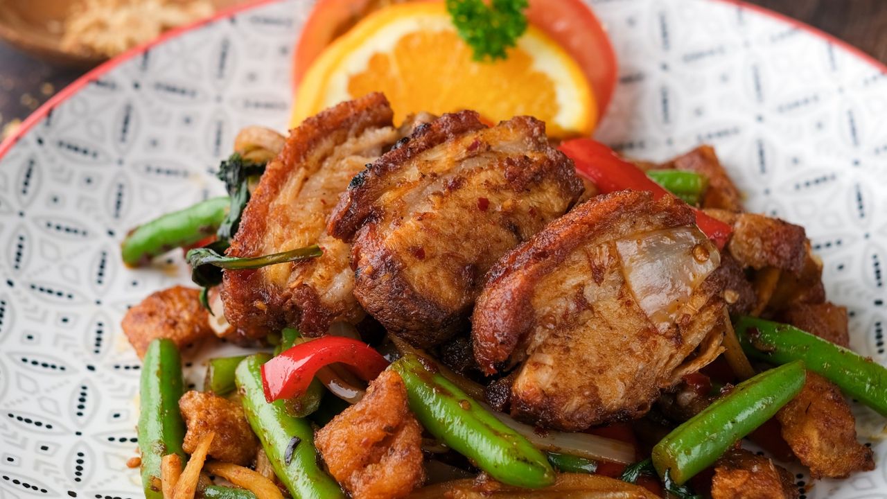 1. Pad Prik Khing