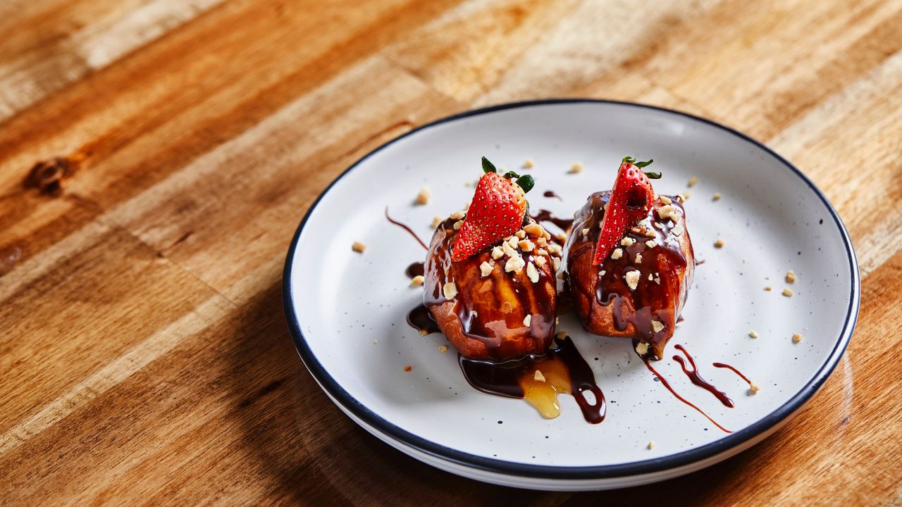 Nutella Fried Bao Dessert (2)