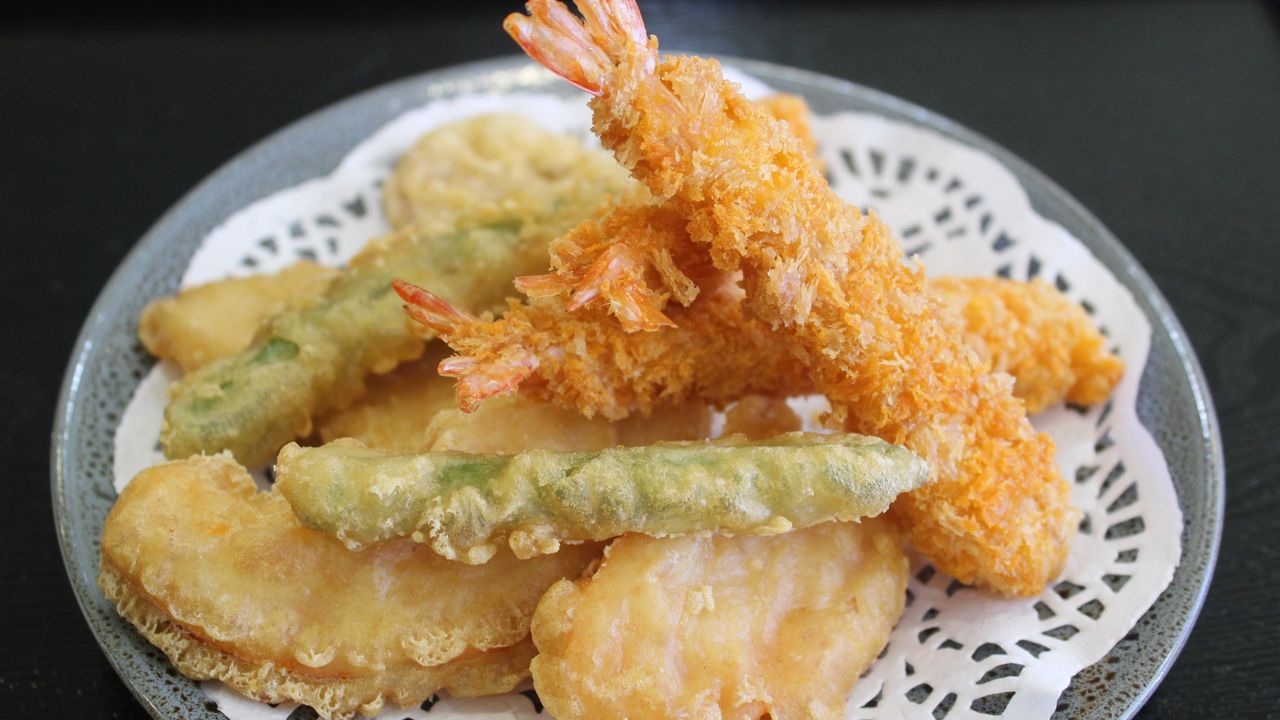 E7. Prawn & Vegetable Tempura