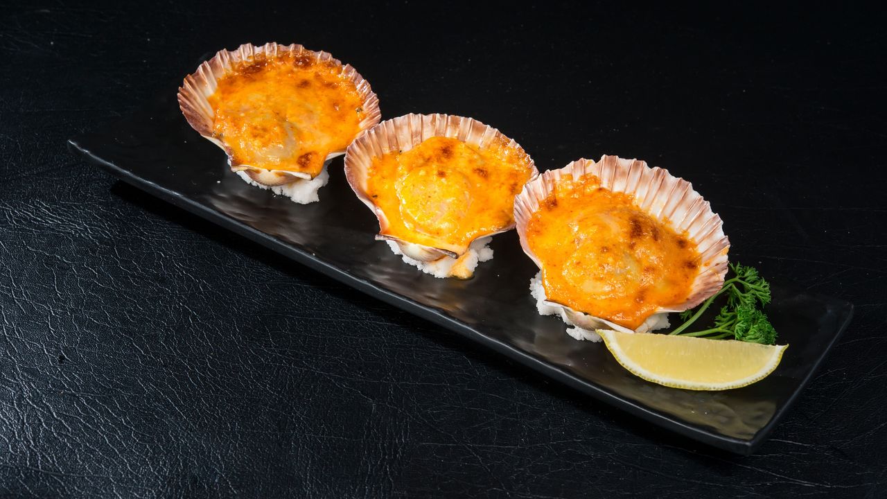 Spicy Grilled Cheese Scallop (3)