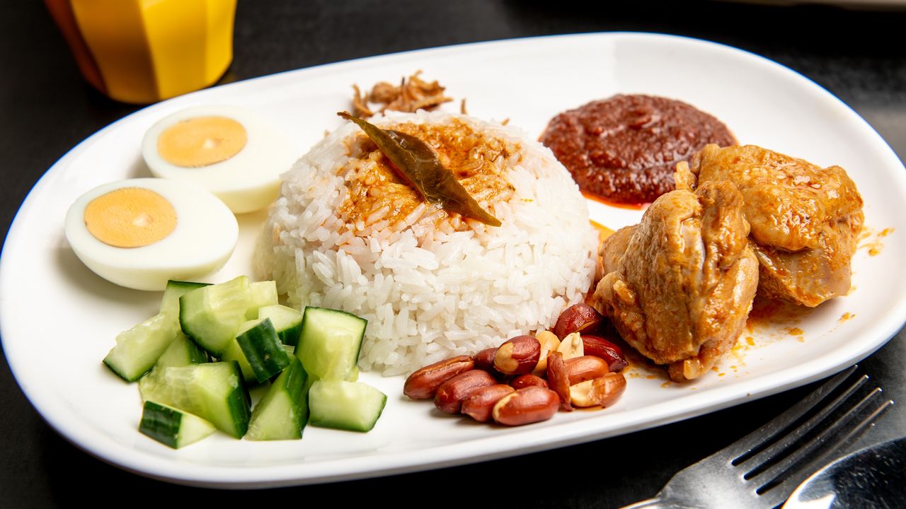 Nasi Lemak Curry Chicken