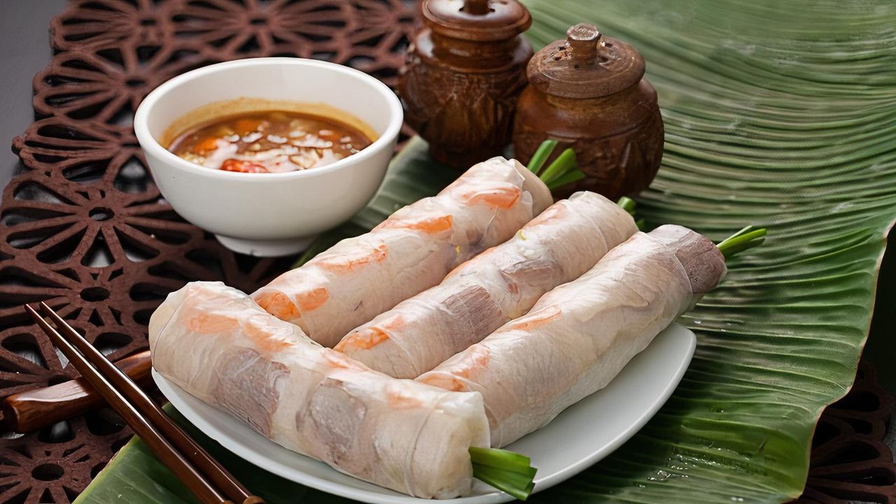 Fresh Prawn & Pork Rolls