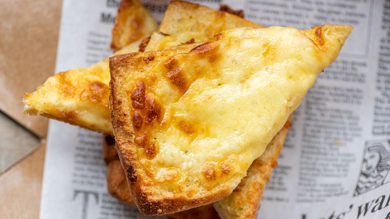 Homemade Garlic Cheese Bread