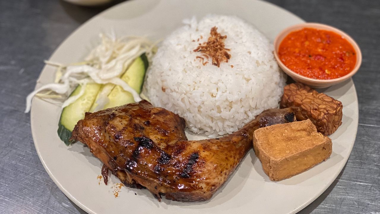 Ayam Bakar Penyet
