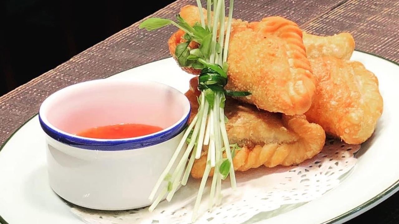 Curry Puff (4)