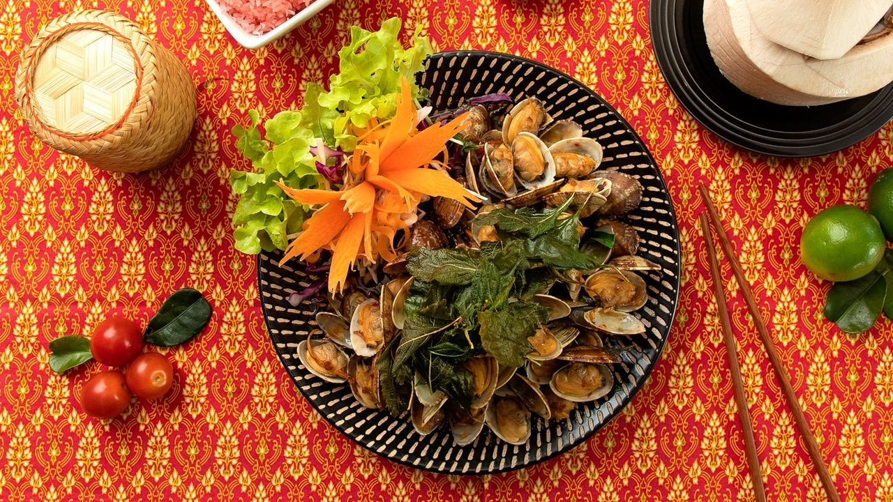 Pipis with Roasted Chilli Sauce