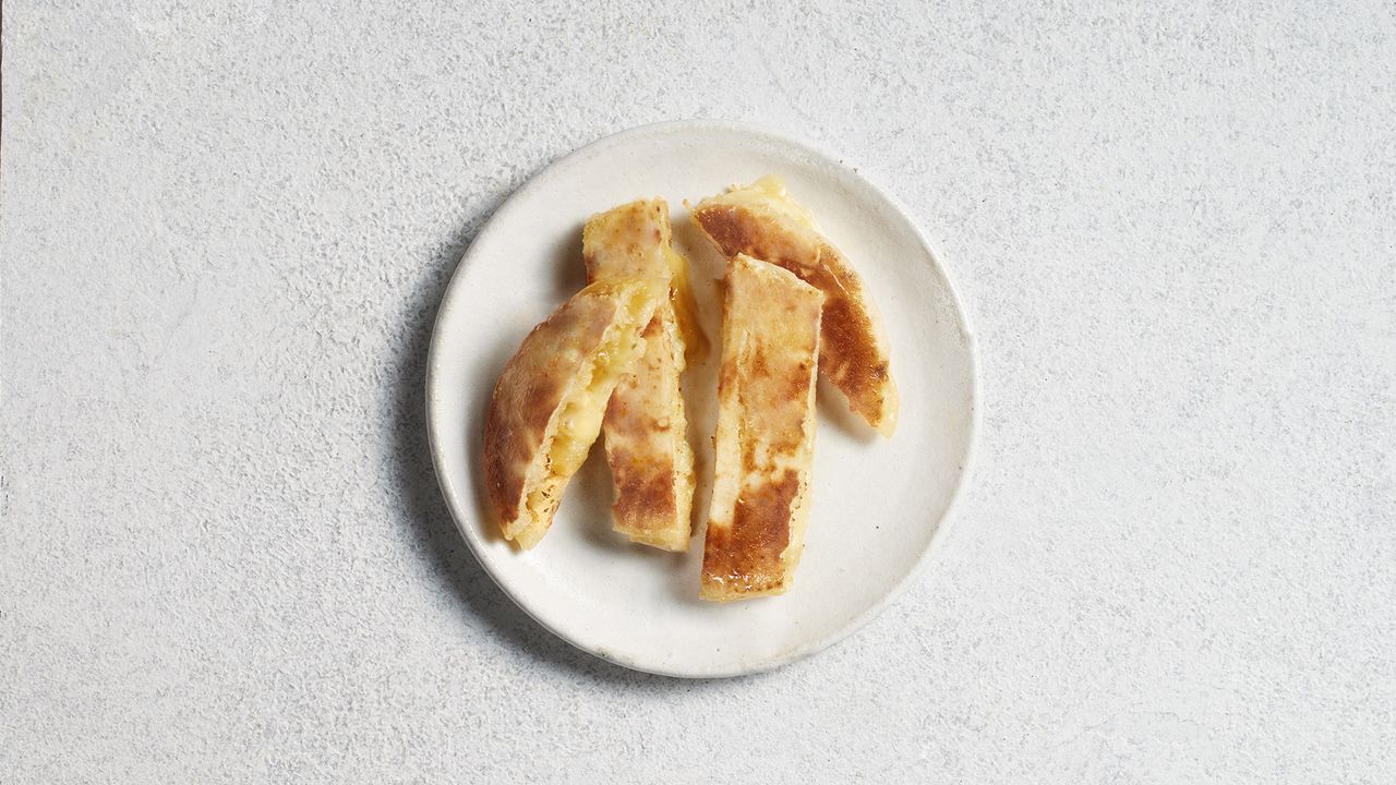 Cheesy Garlic Mini Pita